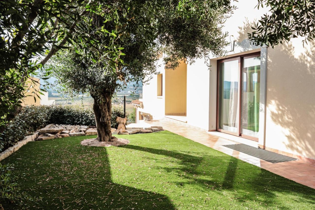 Rental Villa Bb Olbia Exterior foto